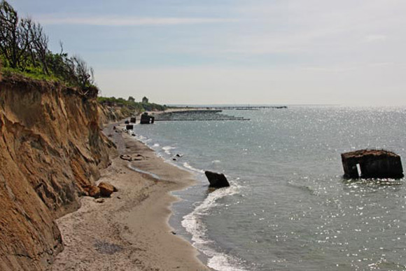 Steilküste, Seebrücke und Bunker vor Wustrow