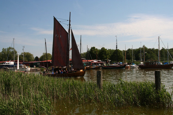 Ausfahrendes Zeesboot